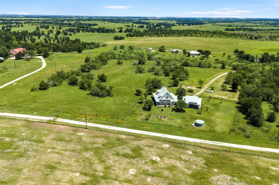 Photo of 928 Upper Elgin River RD