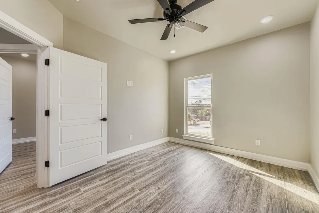 Photo of 1403 Sunset DR