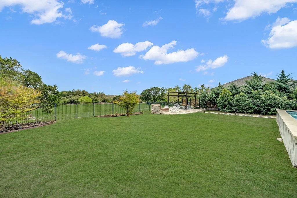 Photo of 1450 Hawthorne LOOP