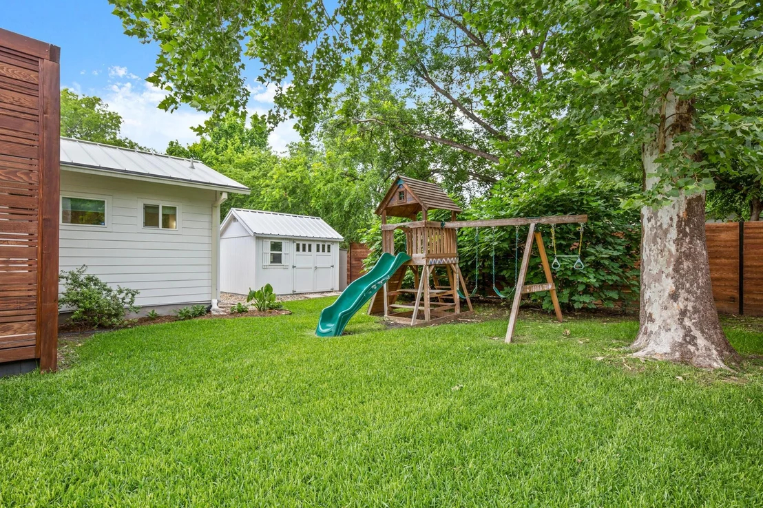 Photo of 1002 Payne Ave