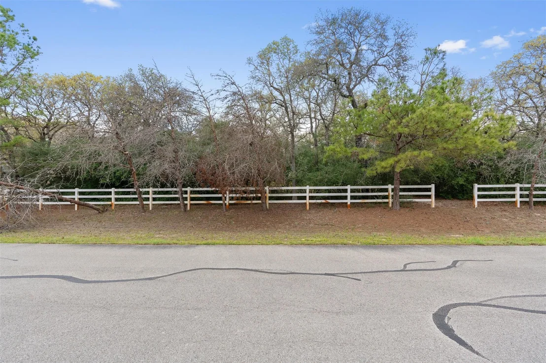 Photo of 124 Kingwood DR