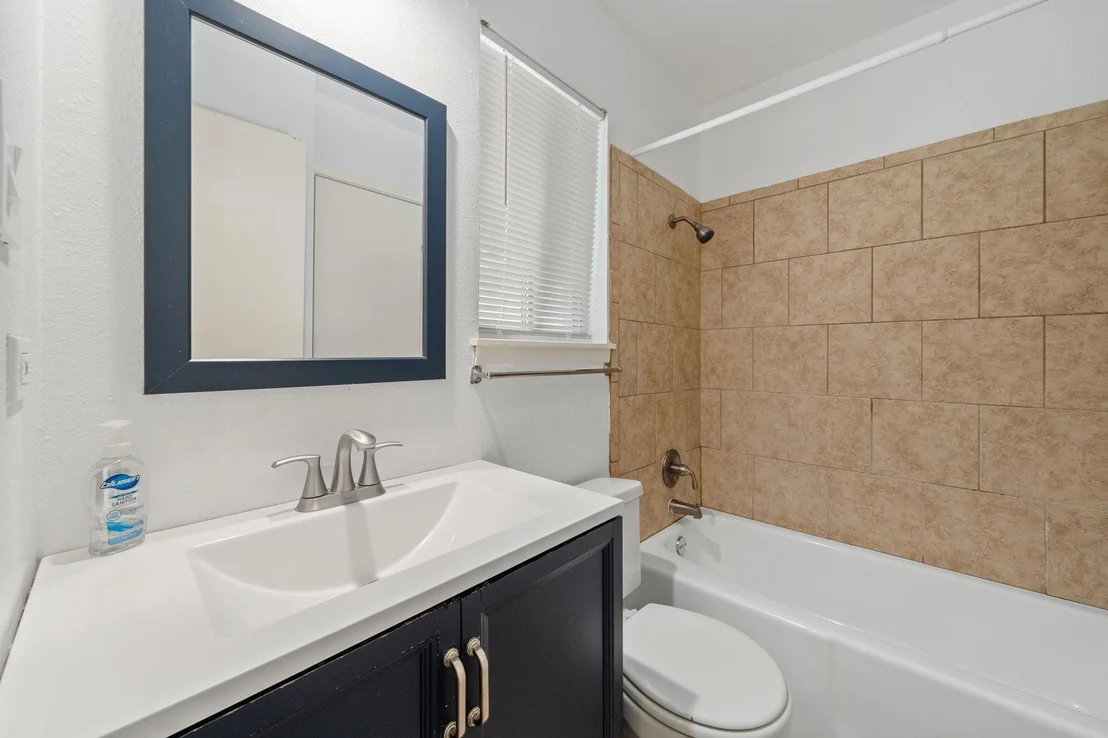 Photo of 2115 Gaston Place DR