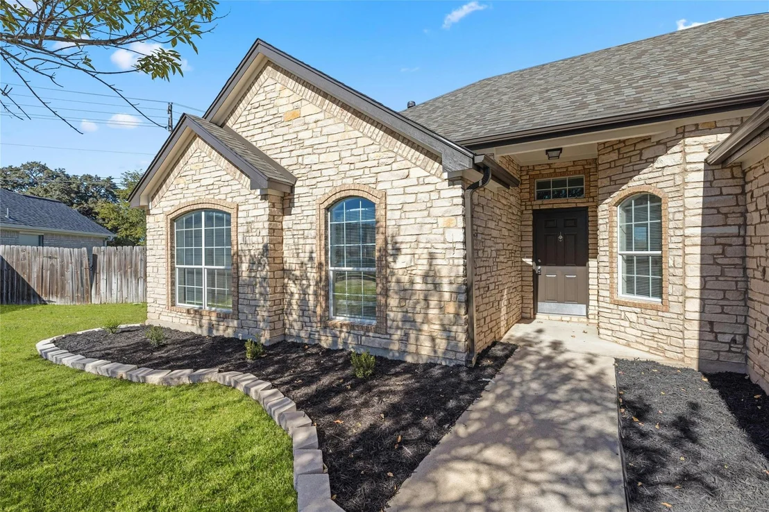 Photo of 246 Bastian LN