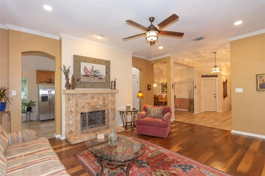 Photo of 6411 CLAIRMONT DR