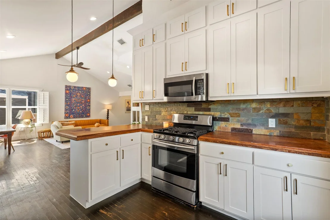 Photo of 1711 Payne Ave