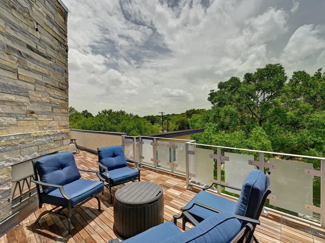 Photo of 2410 Quarry RD