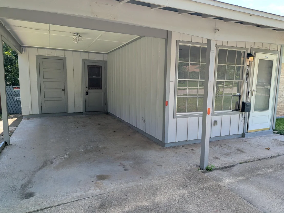 Photo of 8507 Contour DR