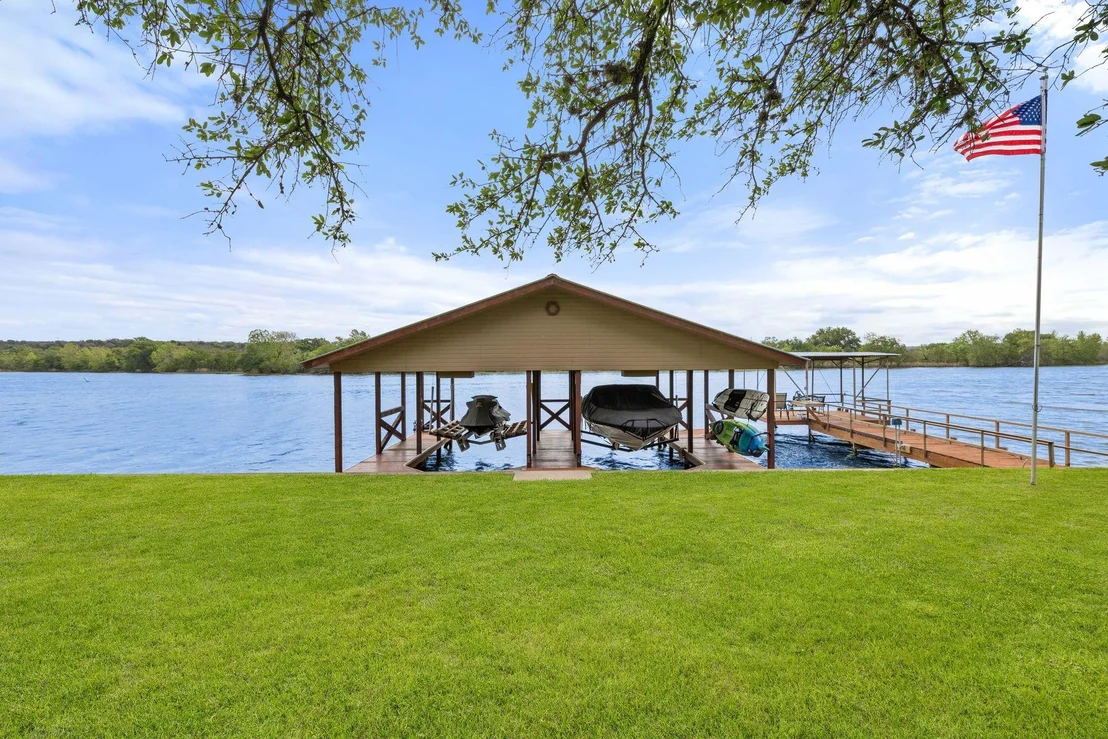 Photo of 104 Bluebonnet CIR