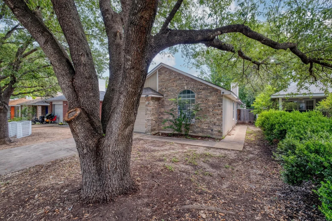 Photo of 2155 Redwing WAY