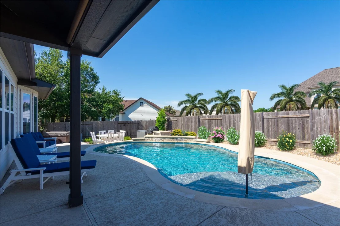 Photo of 121 Split Oak DR