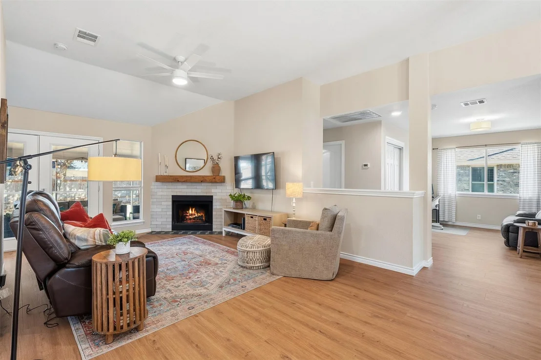 Photo of 115 Finch LN