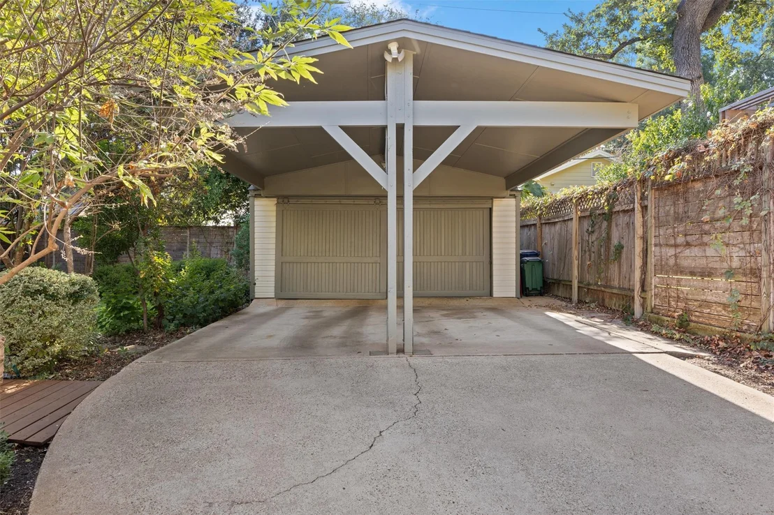 Photo of 2203 Mountain View RD