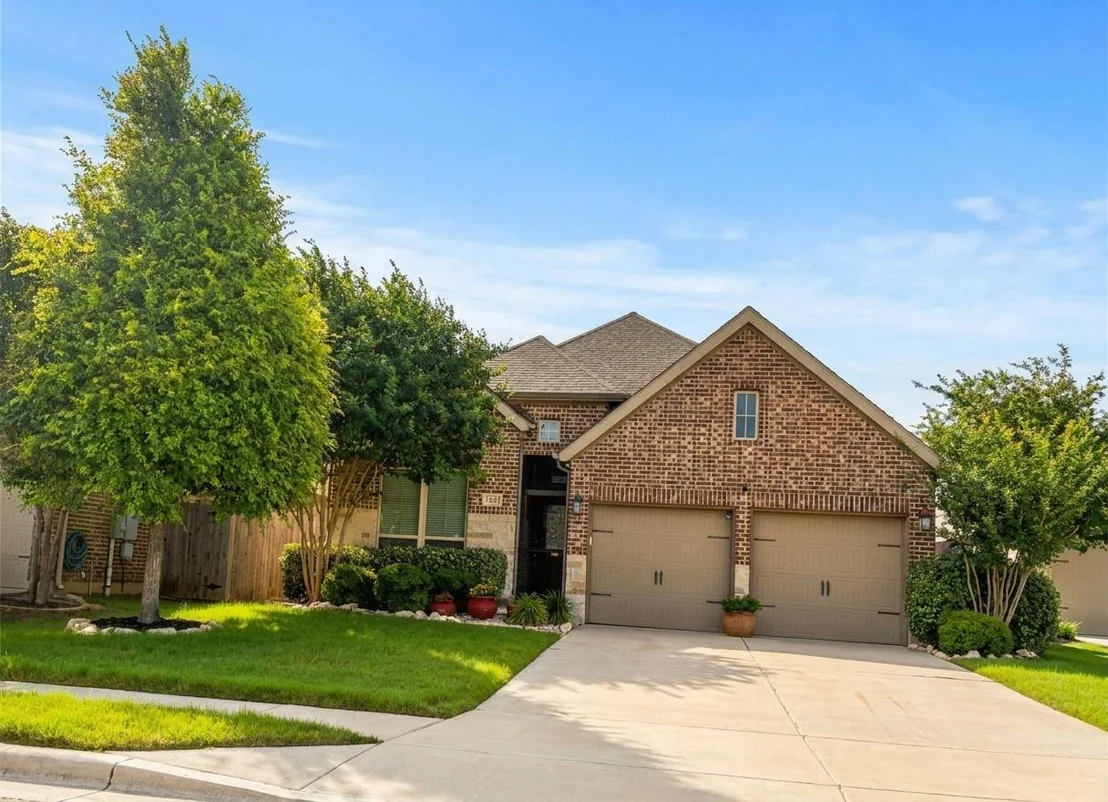 Photo of 373 LACEY OAK LOOP