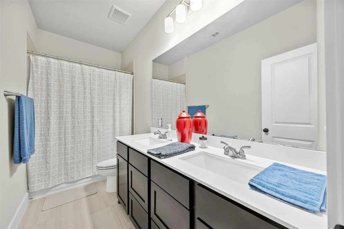 Photo of 417 Langhorne BND