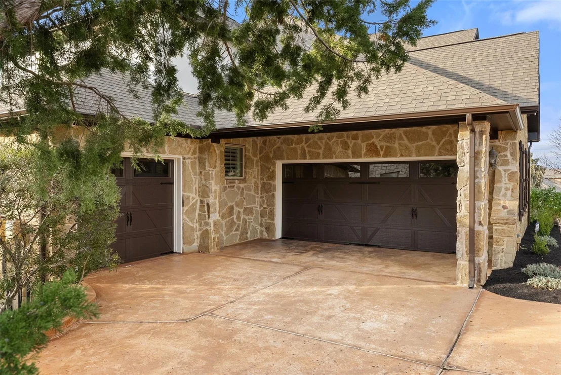 Photo of 302 Duffy LN