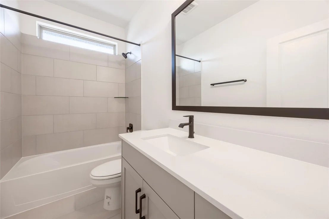 Photo of 324 Orleanian DR