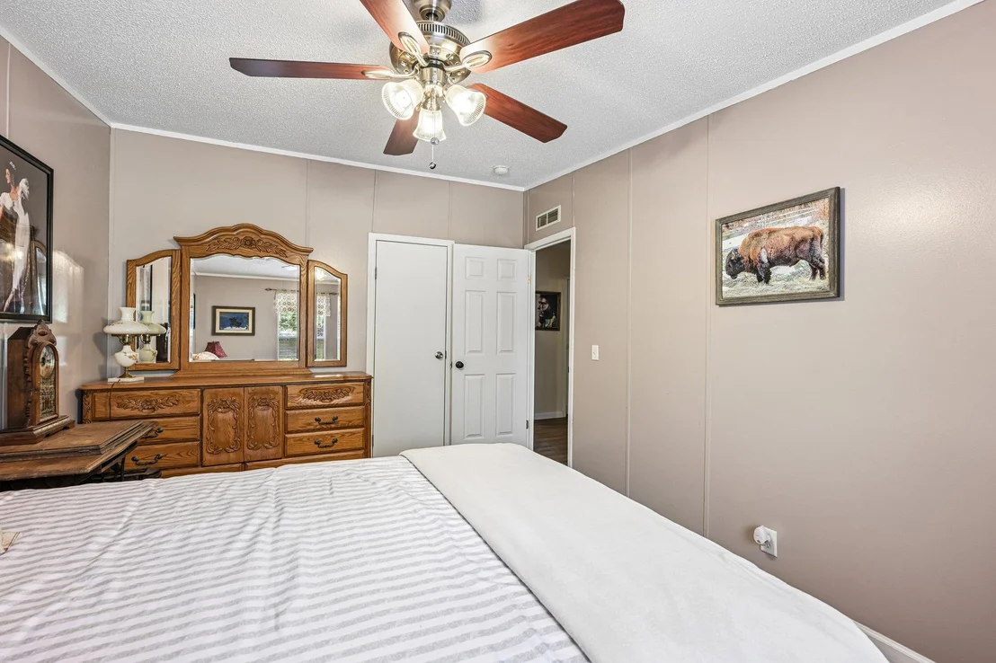 Photo of 541 Hidden Oaks DR