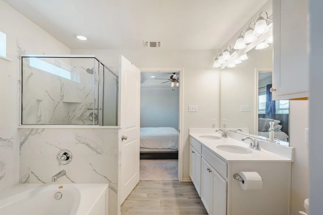 Photo of 221 Thornless CIR