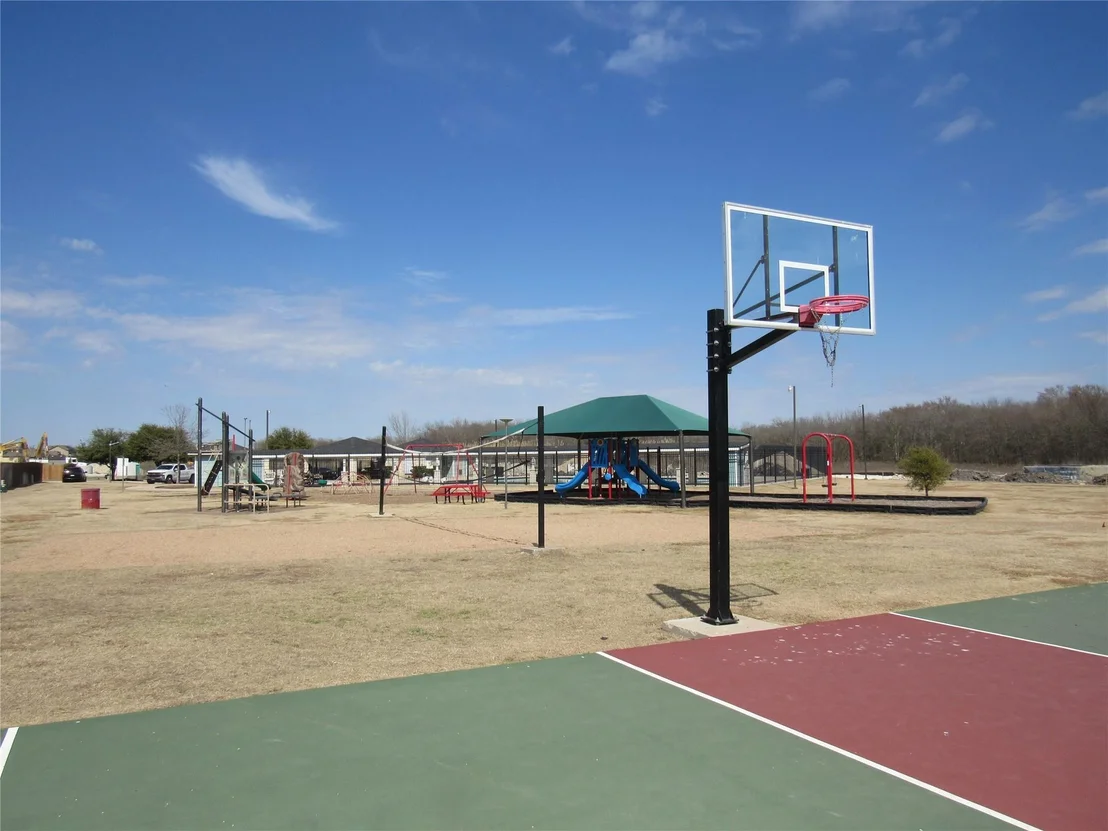 Photo of 1002 Stewart DR