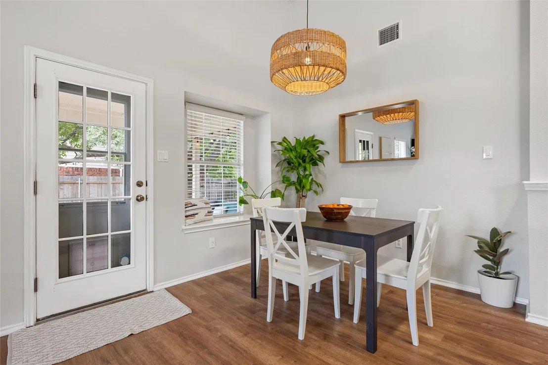 Photo of 3112 Lynnbrook DR