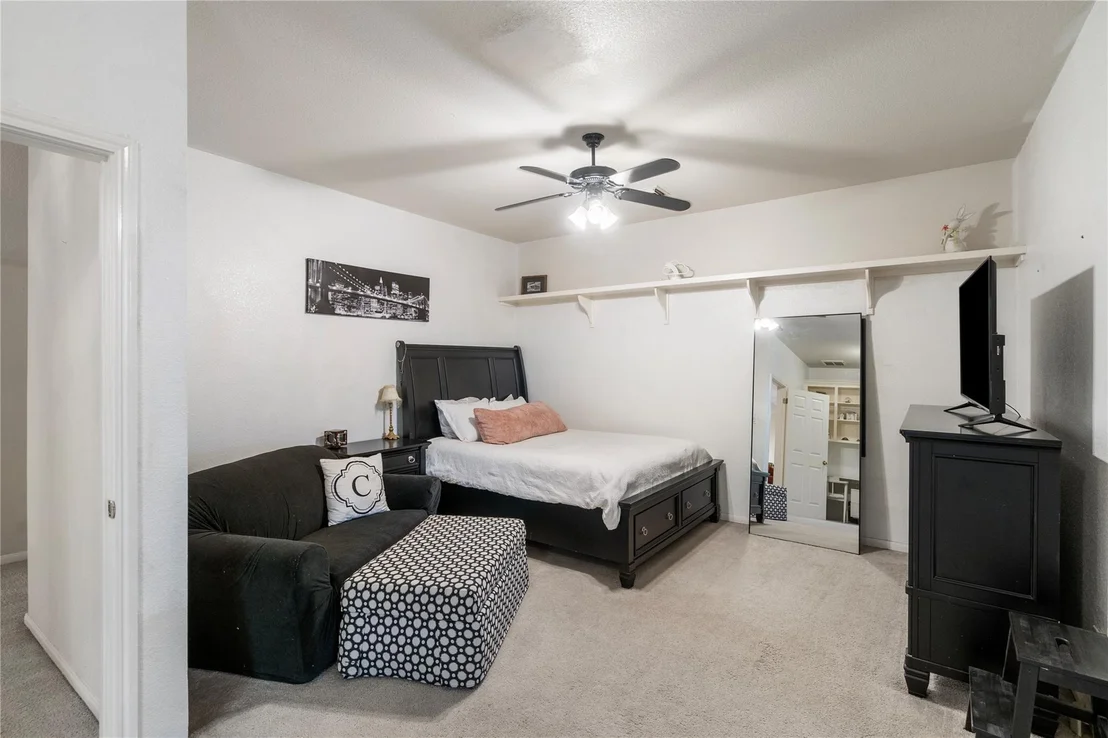Photo of 16 Lake DR