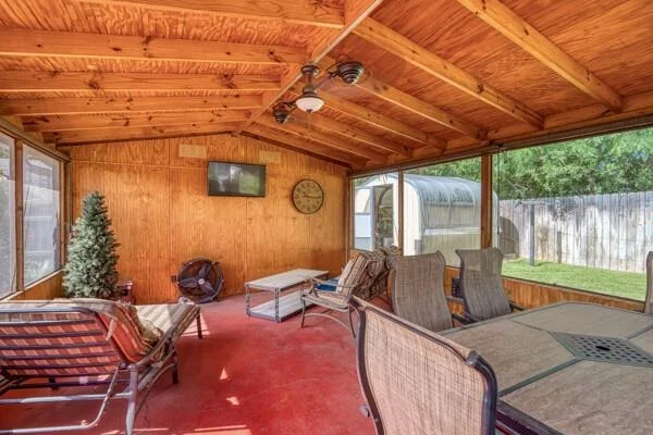 Photo of 215 E McGee TRL