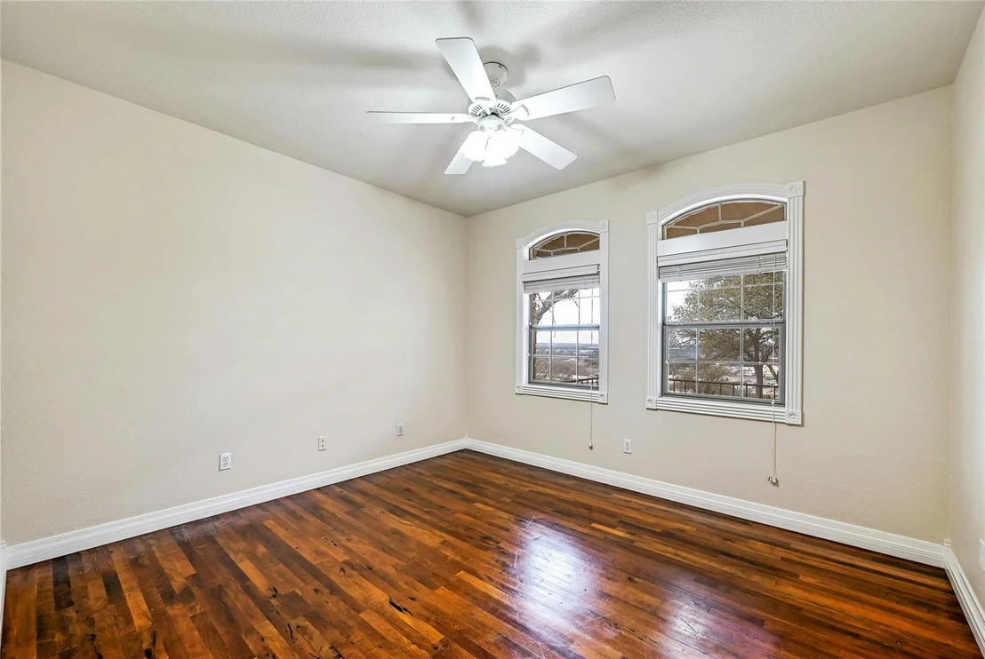 Photo of 211 Summit Ridge RD