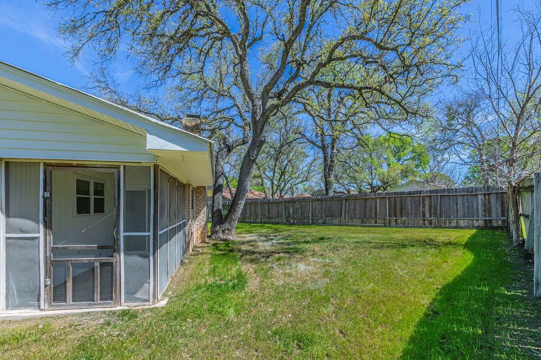 Photo of 3019 Summit DR