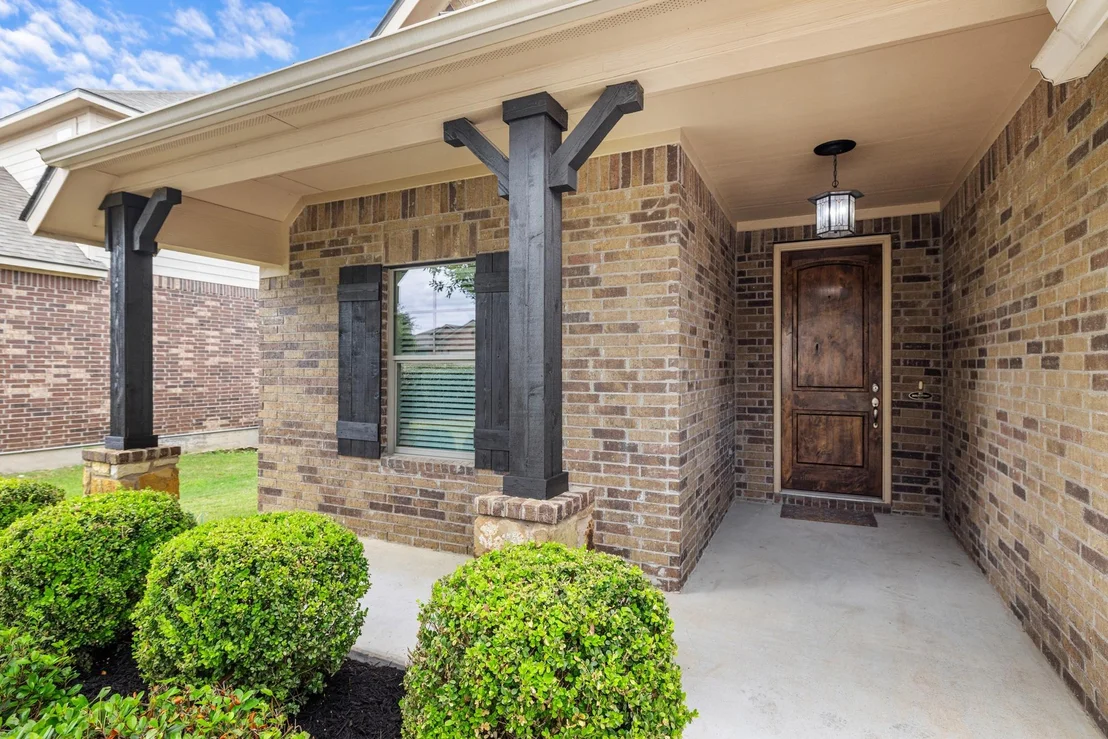 Photo of 921 Tabernash DR