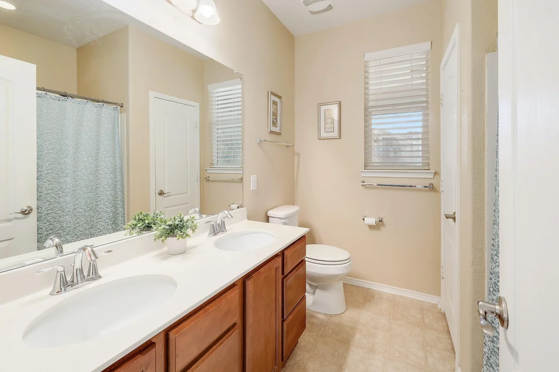 Photo of 217 Sheepshank DR