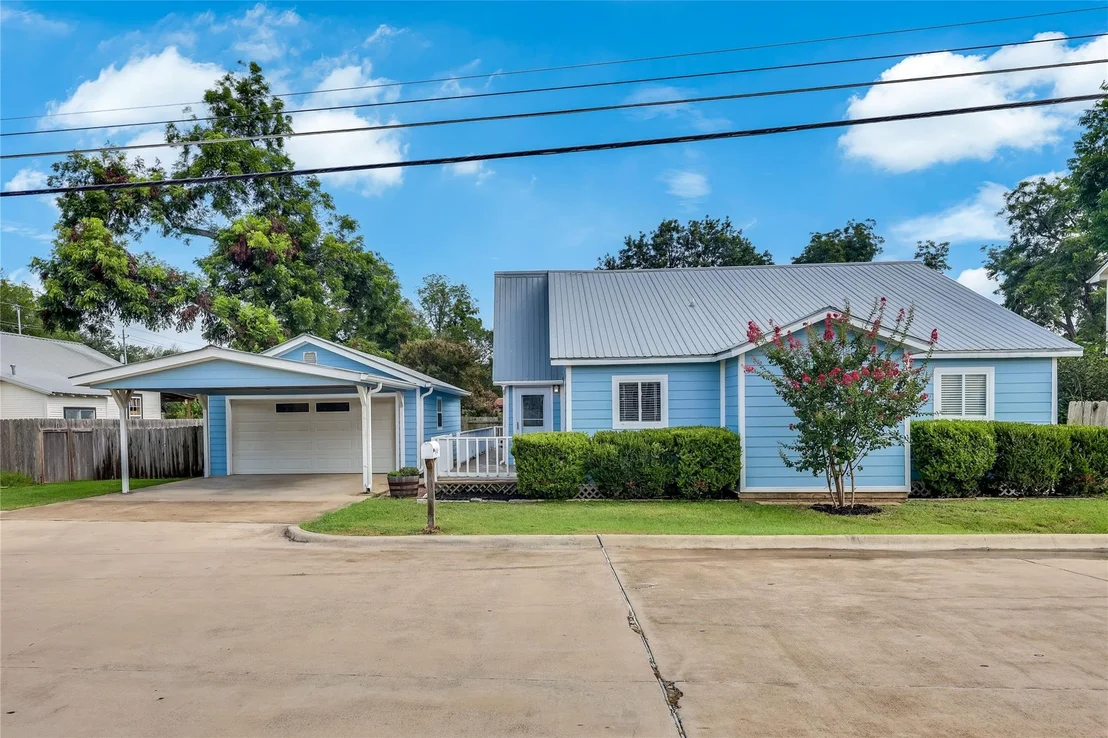 Photo of 1105 Farm ST