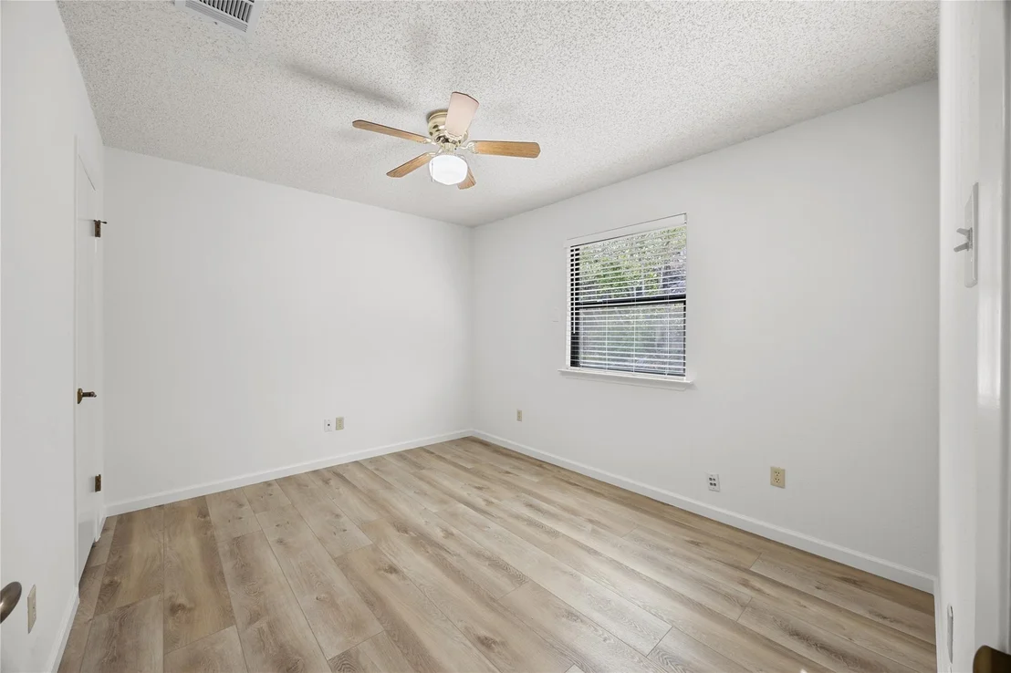 Photo of 9301 Rolling Oaks TRL