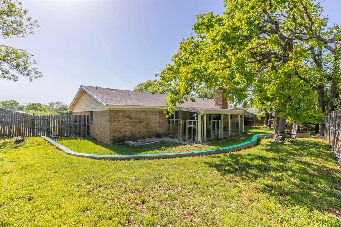 Photo of 605 Manning DR