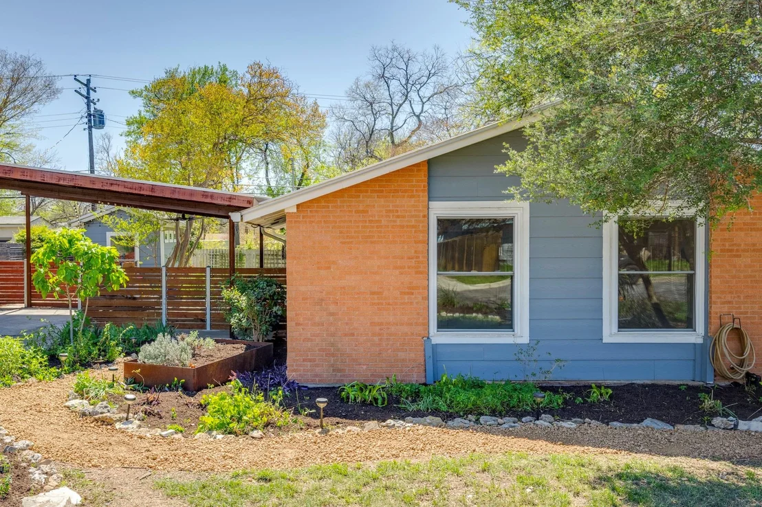 Photo of 1313 Corona DR