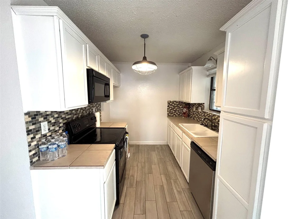 Photo of 2616 Hidden Valley DR