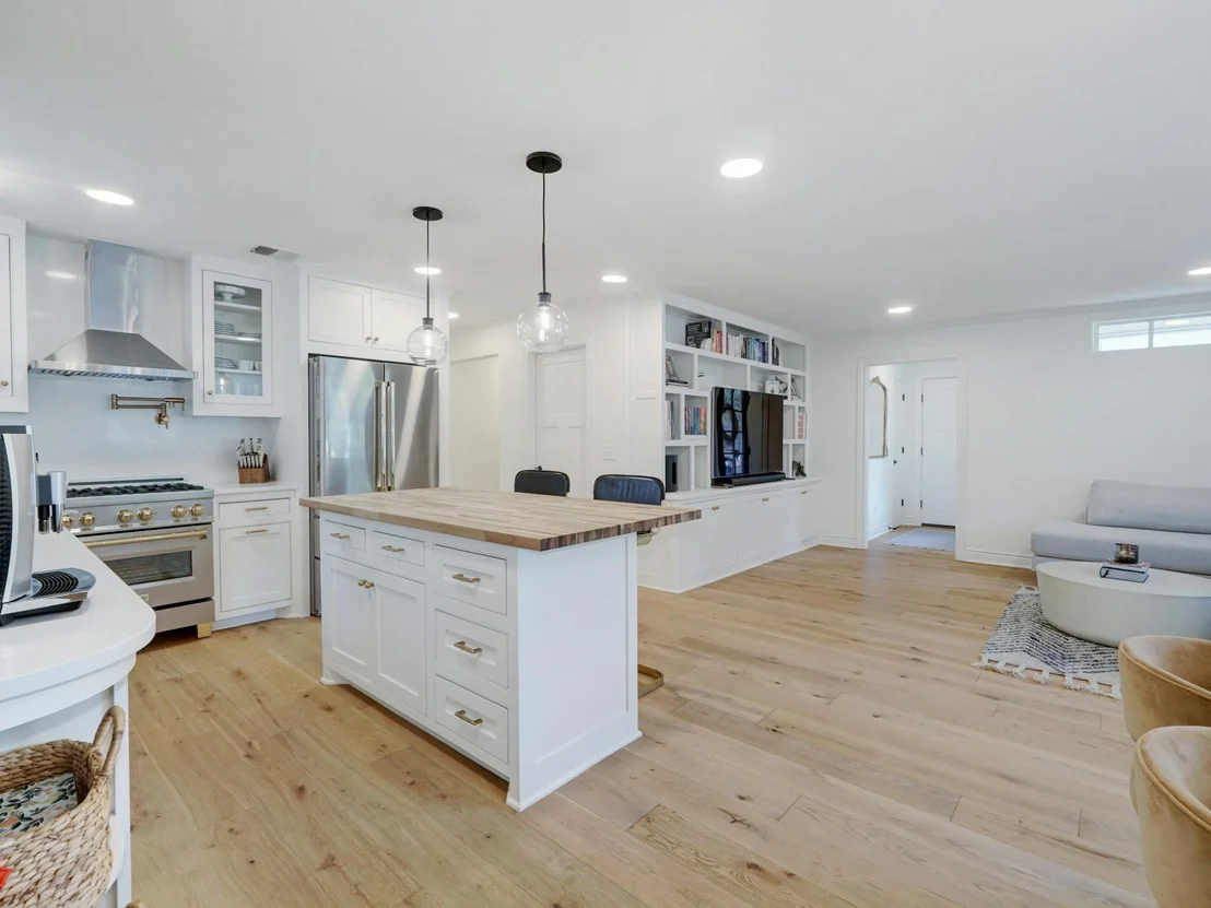 Photo of 2413 Winsted LN