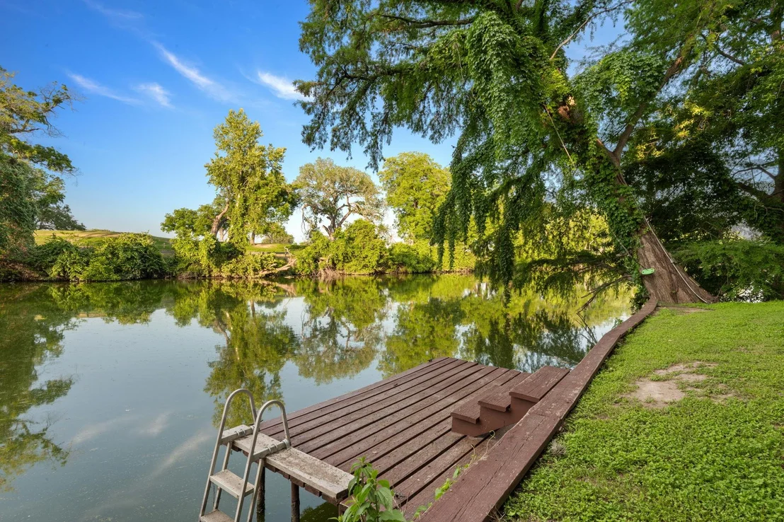 Photo of 302 Guadalupe River DR