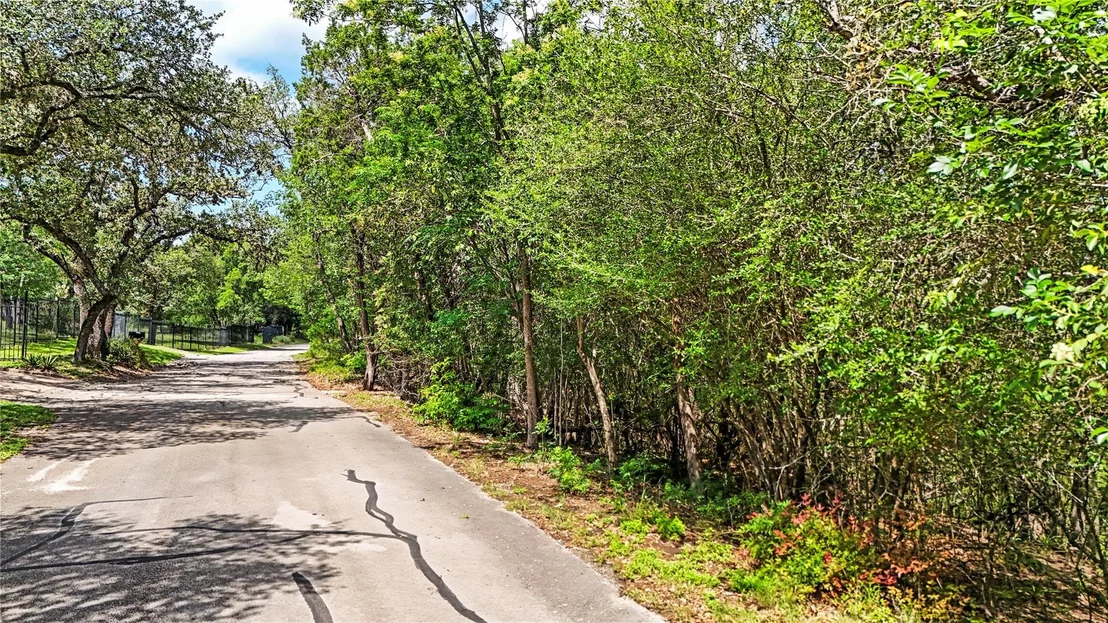 Photo of 722 River Oaks DR