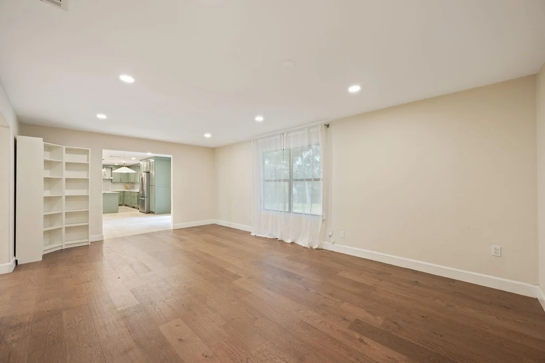 Photo of 210 Waxwing DR