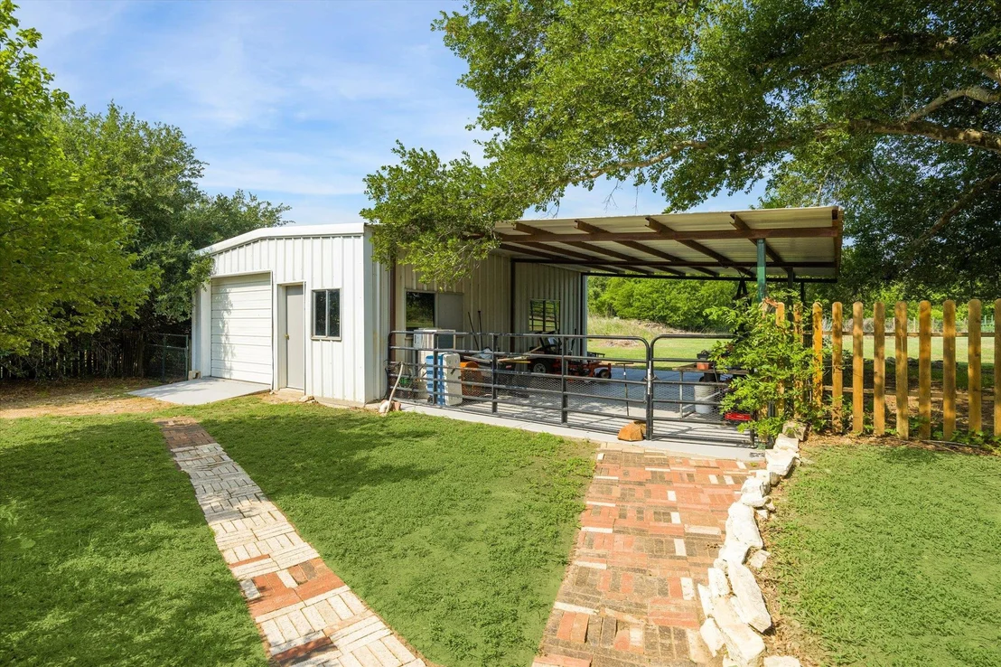 Photo of 4451 County Road 467