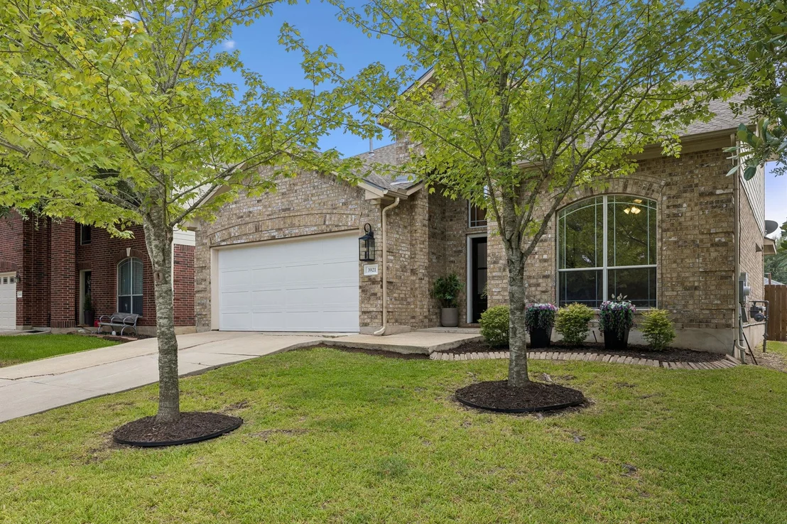 Photo of 3921 Veiled Falls DR