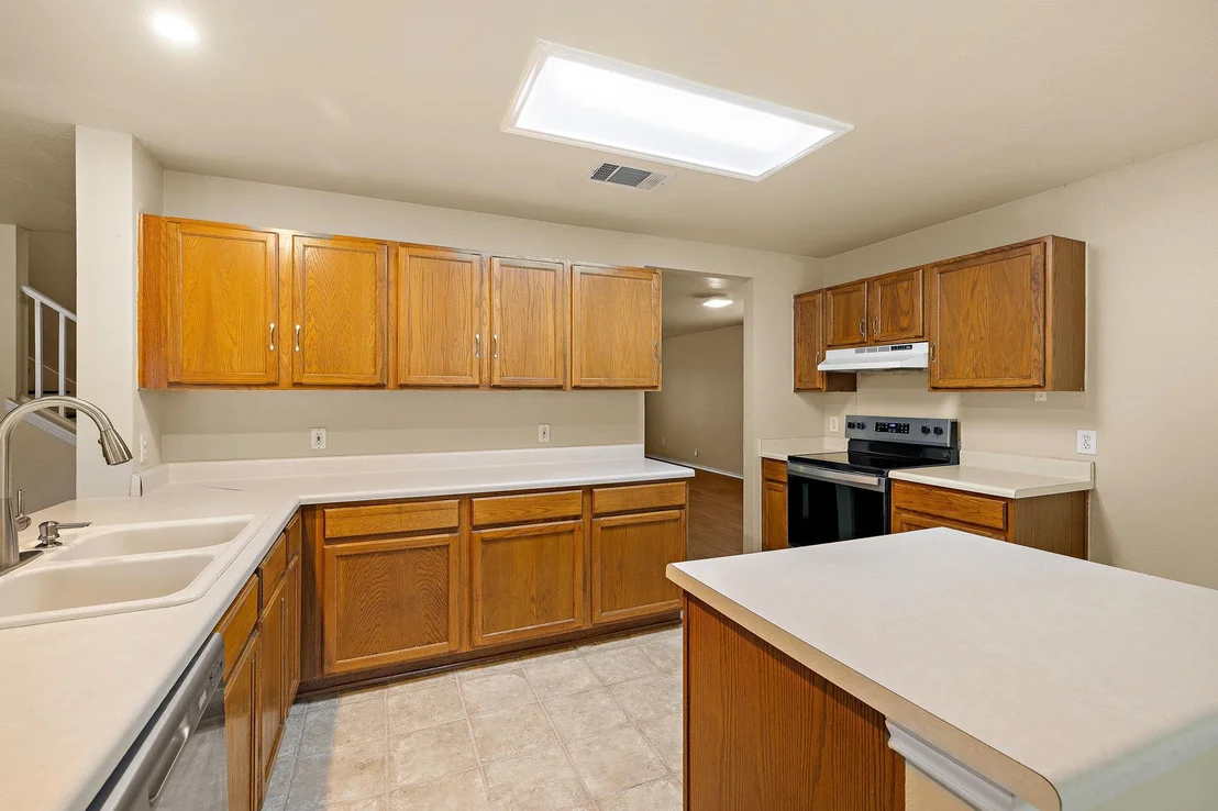 Photo of 2104 Deer Creek TRL