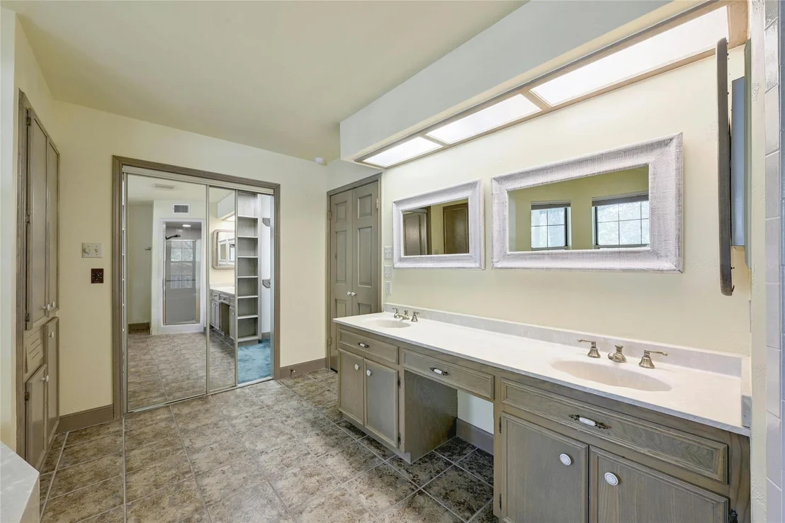 Photo of 3605 Silver Hill CIR