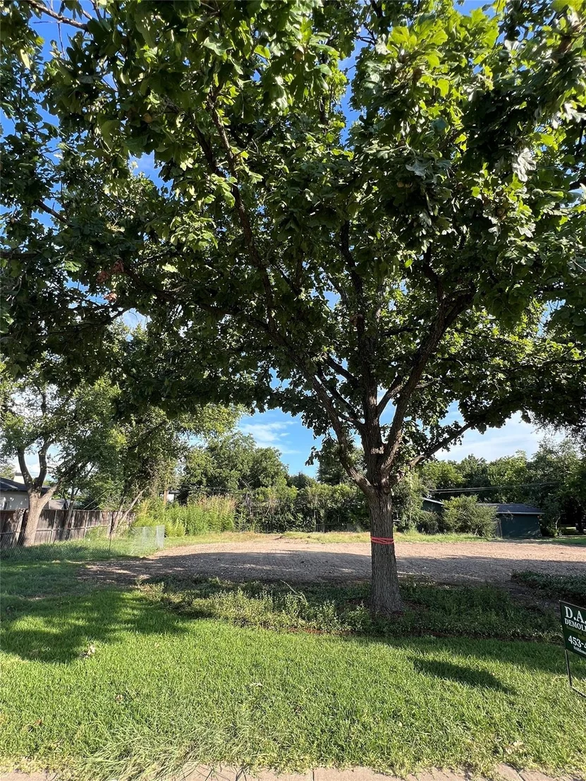 Photo of 4801 Fairview DR