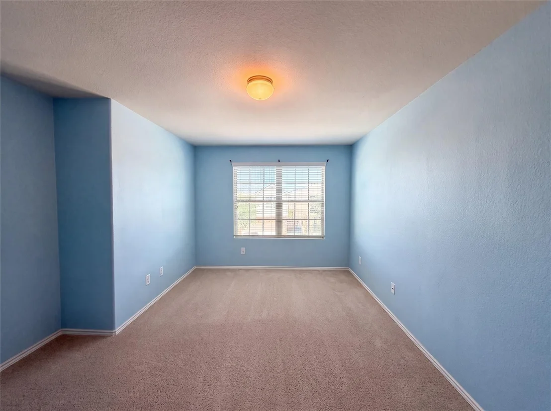 Photo of Unit 26E at 276 Circle WAY