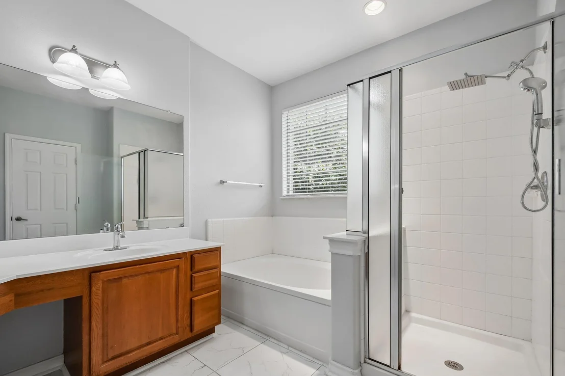 Photo of 329 Island Oak DR
