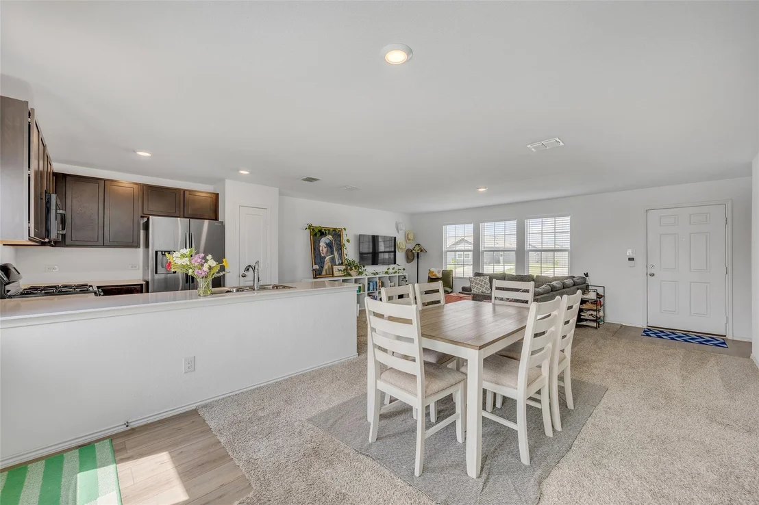 Photo of 2406 Windrow LN