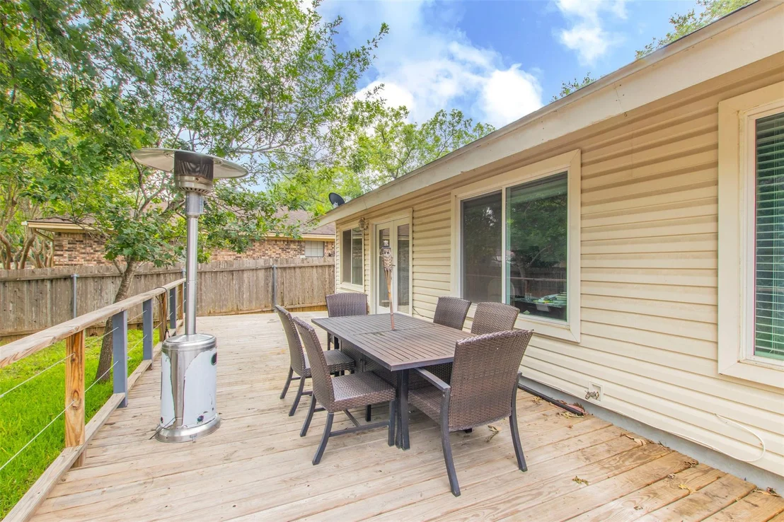 Photo of 2400 Braemar CV
