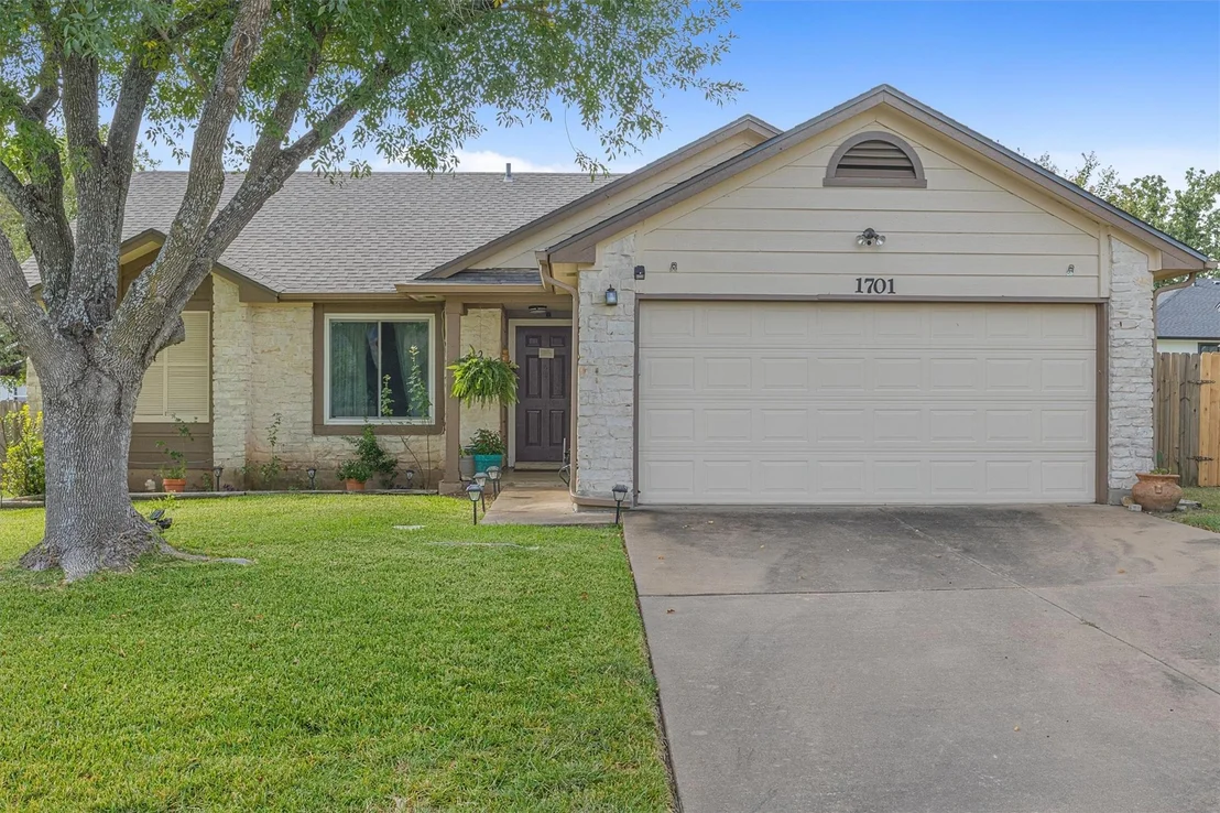 Photo of 1701 Laurel PATH