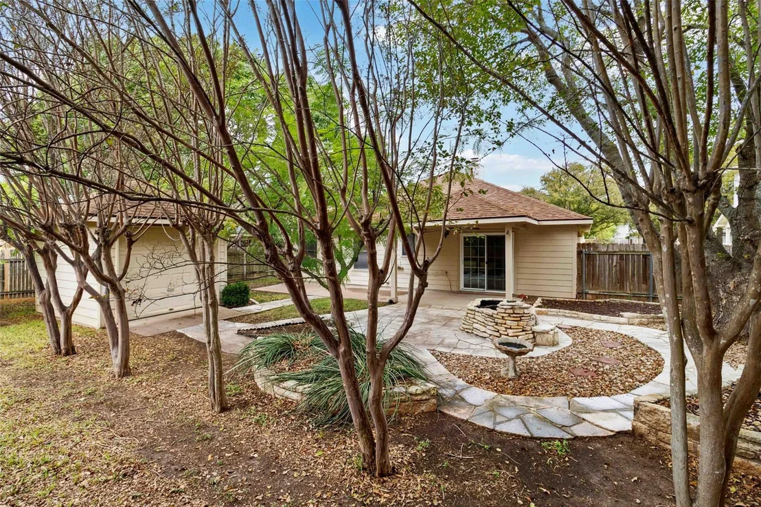 Photo of 615 Jessica PL
